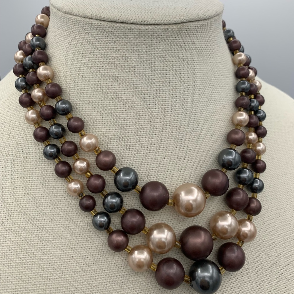 3/$30 Vintage Three Strand Necklace